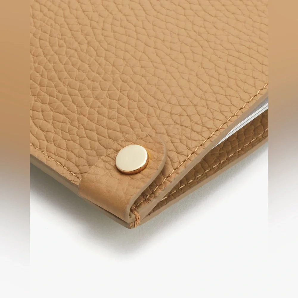 NWT Cuyana System Laptop Sleeve 16-inch in Biscuit Pebbled Leather